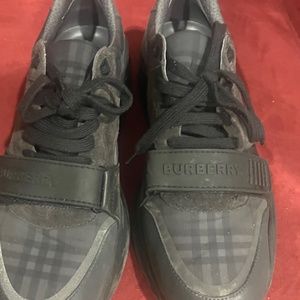 Men  Burberry designer sneakers, black and gray good condition